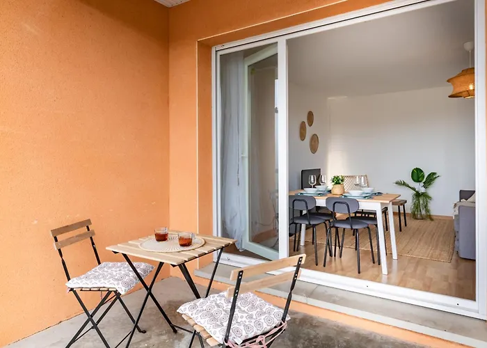 Charming T2 In Lejlighed