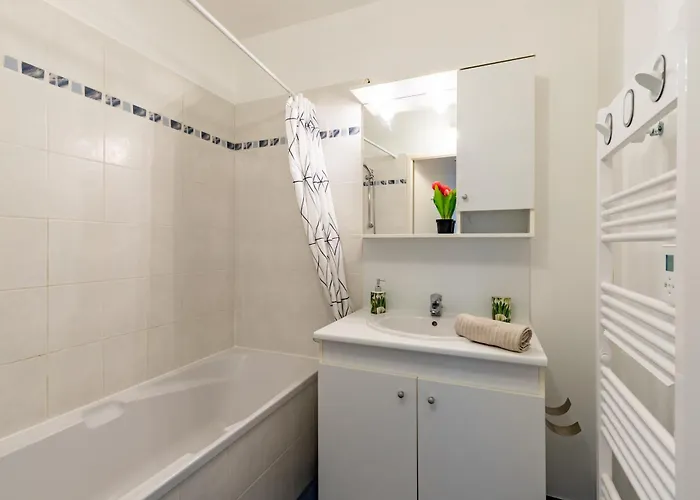 Charming T2 In Lejlighed Frouzins