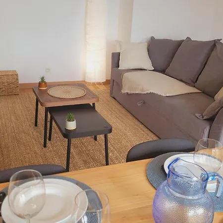 Charming T2 In Apartment