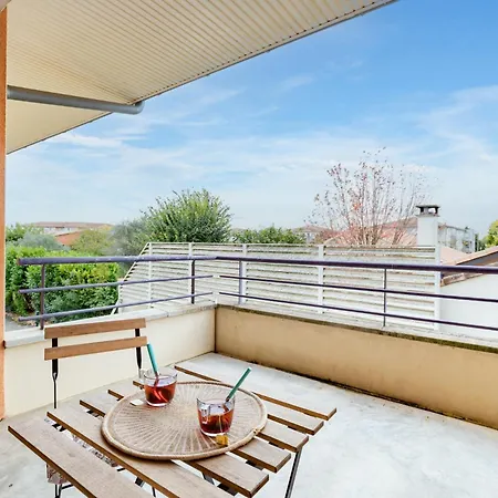 Charming T2 In Frouzins