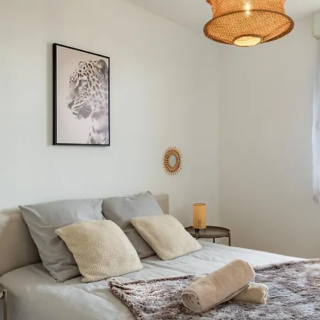 Charming T2 In Frouzins